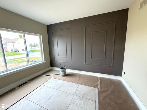 8031 Laguna Ln, Grand Blanc, MI, 48439-7281 | Card Image