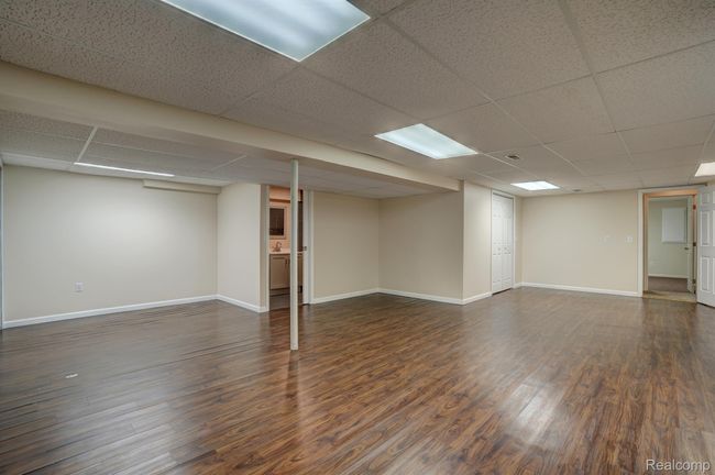 6407 Beecher Rd, Condo with 2 bedrooms, 3 bathrooms and null parking in Flint MI | Image 35