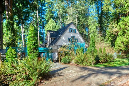 731 Claire Ln, Point Roberts, WA, 98281-8421 | Card Image