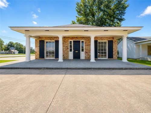 321 S Main St, Marksville, LA, 71351-3051 | Card Image