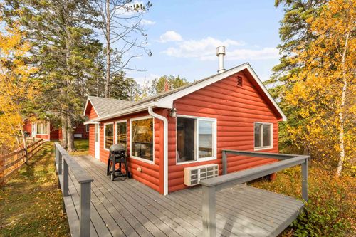 7-540 Old North Shore Rd, Two Harbors, MN, 55616-4033 | Card Image
