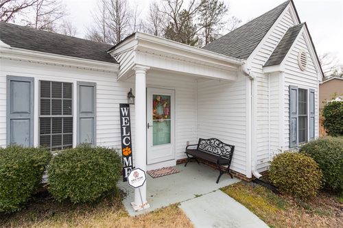 100 Forrester Dr, Liberty, SC, 29657-3212 | Card Image