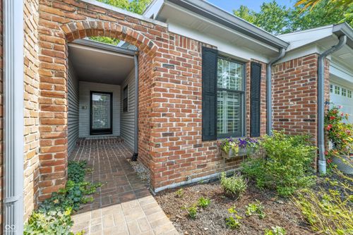 8539 Quail Hollow Rd, Indianapolis, IN, 46260-2208 | Card Image