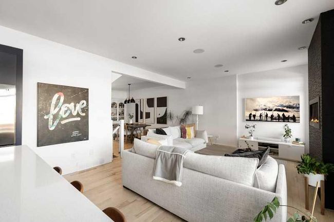 1534 38 Ave Sw, Home with 4 bedrooms, 4 bathrooms and 3 parking in Calgary AB | Image 11