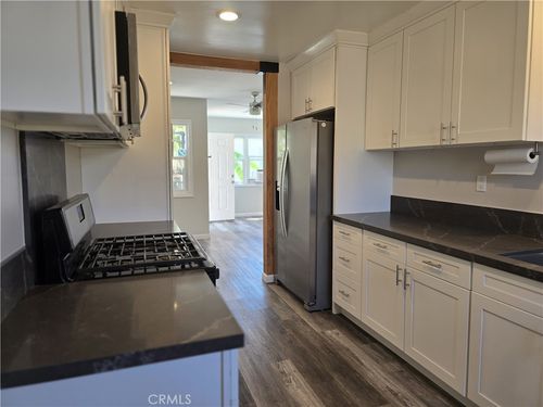546 N Batavia St, Orange, CA, 92868-1219 | Card Image