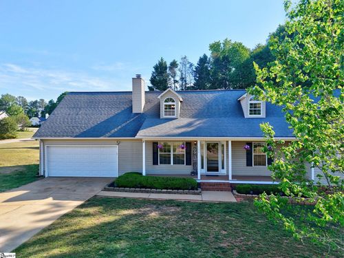 106 Jena Leigh Dr, Pelzer, SC, 29669-8604 | Card Image