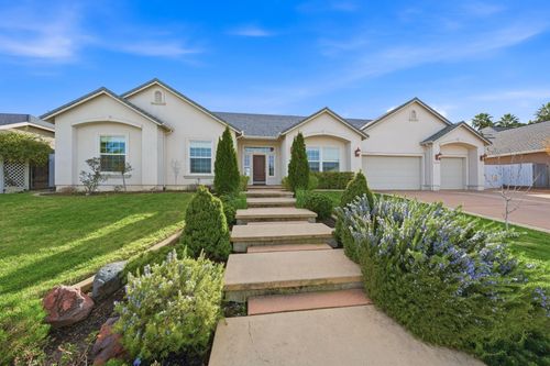 2242 Everest Dr, Redding, CA, 96001-5916 | Card Image