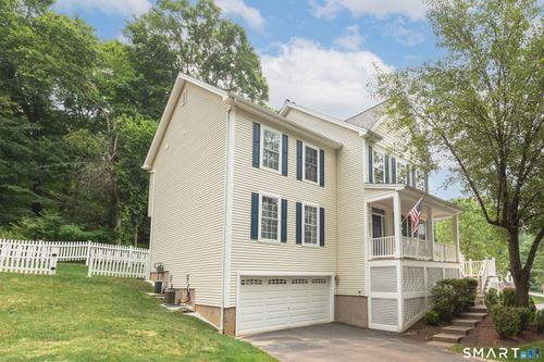 8-8 Minuteman Cir, Southbury, CT, 06488-3006 | Card Image