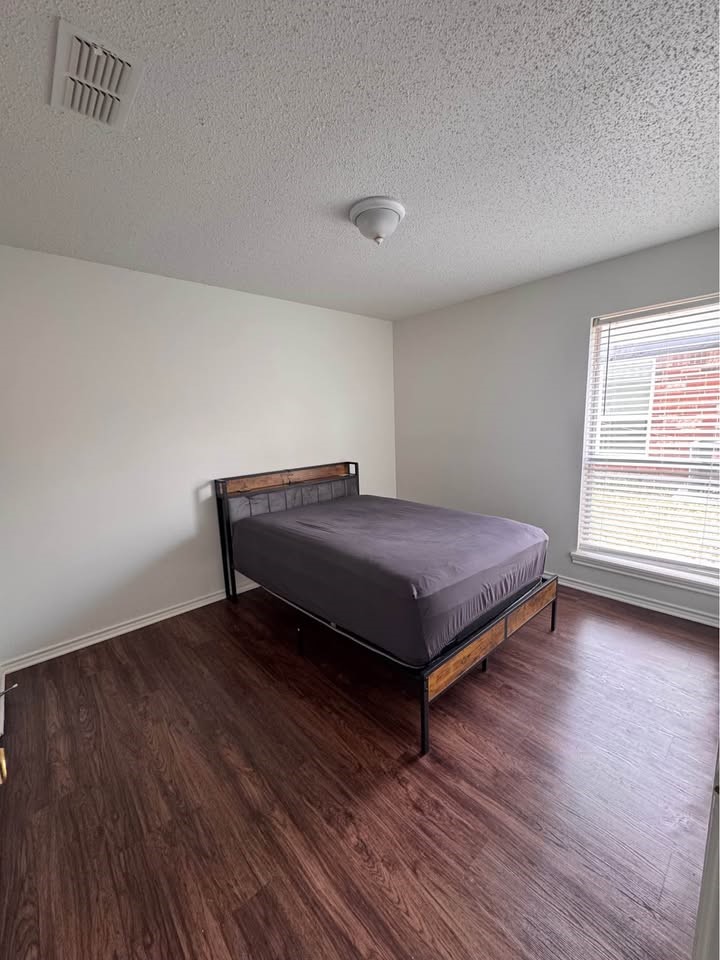 Residential Lease in Alvarado 3
