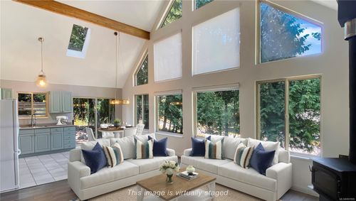 2609 Dory Way, Pender Island, BC, V0N2M2 | Card Image