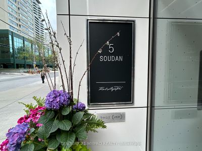 1808 - 5 Soudan Ave, Condo with 1 bedrooms, 1 bathrooms and null parking in Toronto ON | Image 2