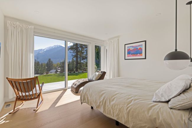 1764 Pinewood Drive, House other with 5 bedrooms, 4 bathrooms and 5 parking in Pemberton BC | Image 12