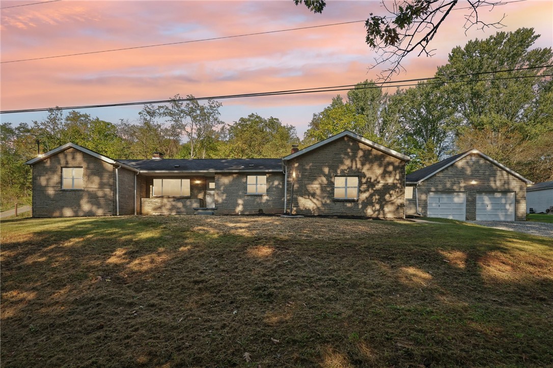 Guyer Rd, New Kensington, PA 15068