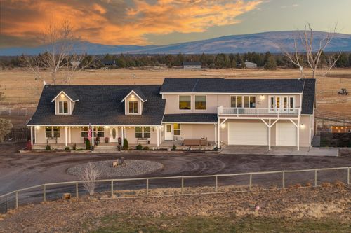 24605 Dodds Rd, Bend, OR, 97701-9371 | Card Image