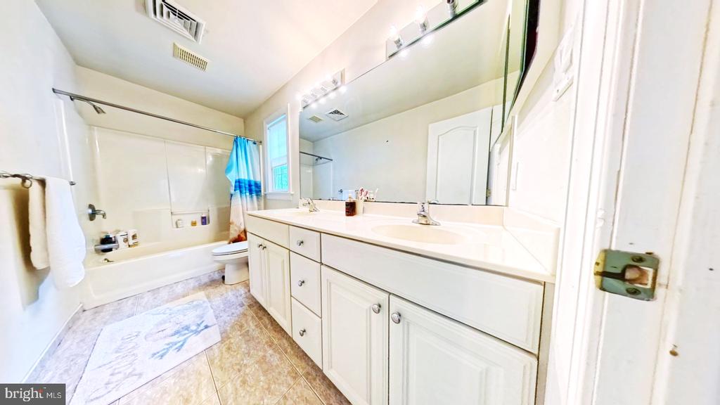 Residential in ABSECON 2