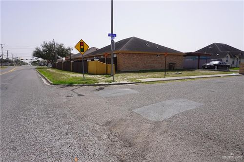 712 Agate St, Edinburg, TX, 78541-9135 | Card Image