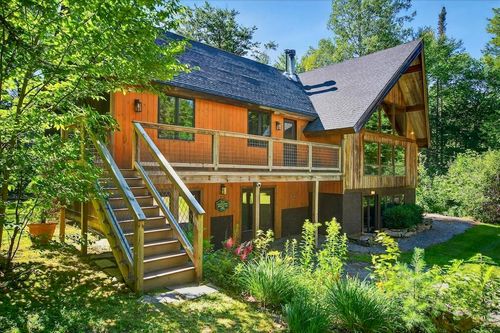 532 Sherwood Frst, Londonderry, VT, 05148-9684 | Card Image