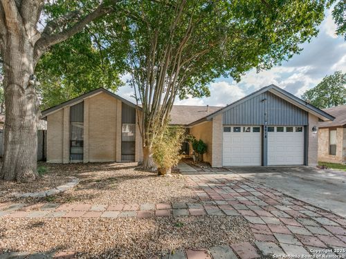 6018 Royal Crk, San Antonio, TX, 78239-1614 | Card Image