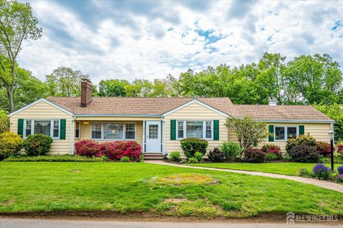 866 Crescent Dr, Rahway, NJ, 07065-1706 | Card Image
