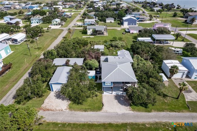 112 W Van Buren Ave, House other with 3 bedrooms, 2 bathrooms and null parking in Port O Connor TX | Image 36