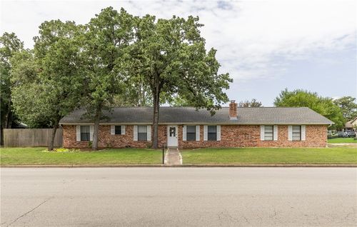 8000 Raintree Drive, College Station, TX, 77845 | Card Image