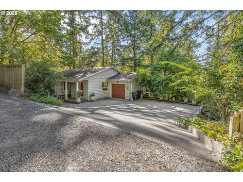 3160 Whitten Dr, Eugene, OR, 97405 | Card Image