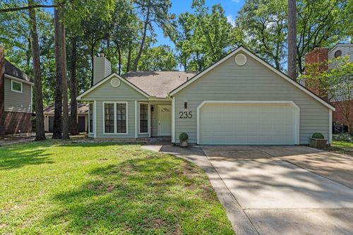 235 E Rainbow Ridge Cir, The Woodlands, TX, 77381-3084 | Card Image