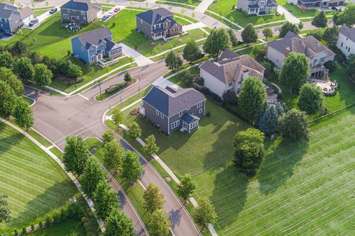 3667 Peregrine Way, Elgin, IL, 60124-7863 | Card Image
