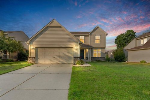 8218 Webster Dr, Dexter, MI, 48130-9394 | Card Image