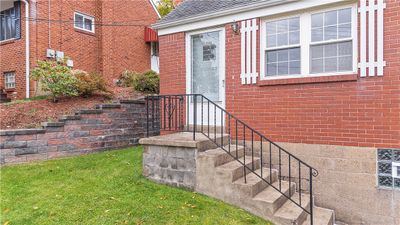 3751 Grant, House other with 3 bedrooms, 1 bathrooms and 1 parking in Castle Shannon PA | Image 2