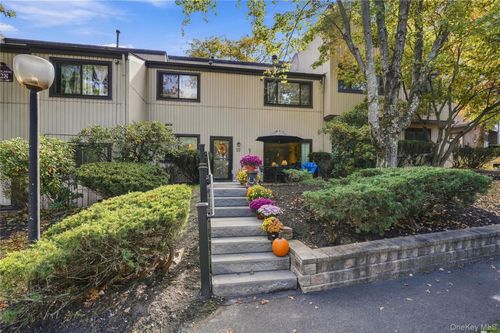 2802 Fox Ln, Poughkeepsie, NY, 12603-6932 | Card Image