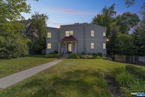 819 Bloomfield Ave, Montclair, NJ, 07042-1868 | Card Image