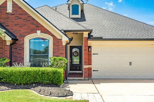 1503 Lakeland Cir, Rosharon, TX, 77583-5173 | Card Image