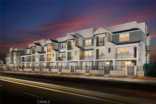 969 W Dahlia St, Compton, CA, 90220-1017 | Card Image