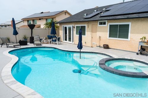 5985 Fennell Ave, San Diego, CA, 92114 | Card Image