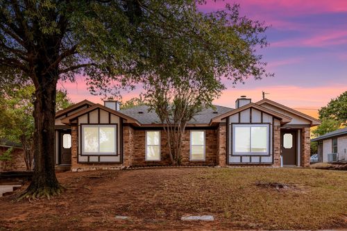 5306 Wild West Dr, Arlington, TX, 76017-2002 | Card Image