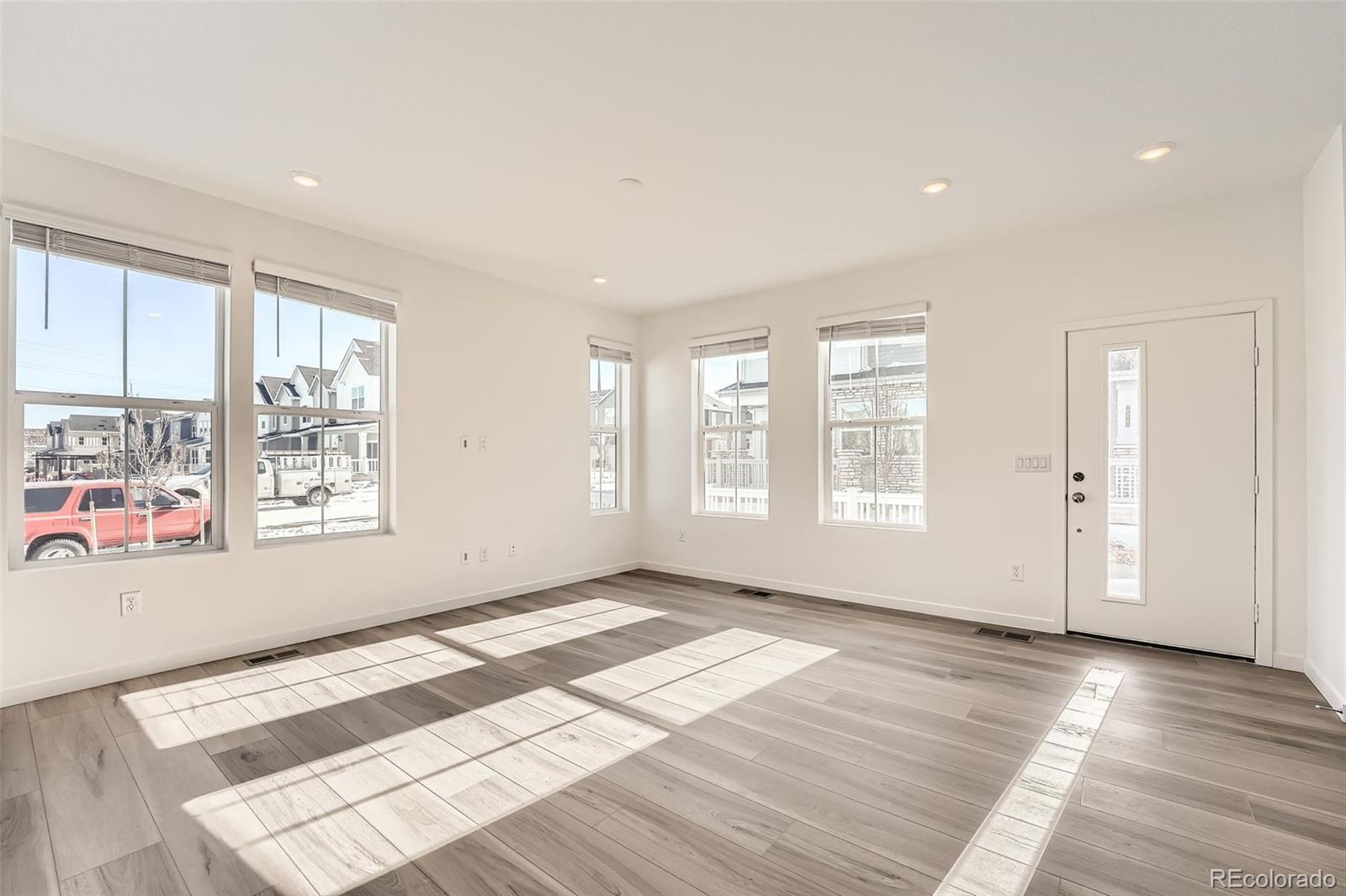 Residential Lease in Aurora 5
