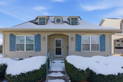 214 Abington St, Valparaiso, IN, 46385 | Card Image