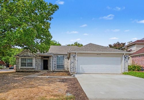 5612 Greenwich Dr, Arlington, TX, 76018-2321 | Card Image
