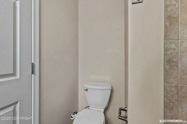 Bathroom | Image 18