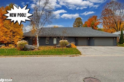 88 Cook St, Barrie, ON, L4M4G6 | Card Image