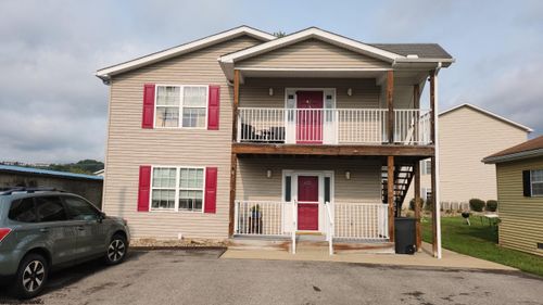 429 Mansfield Ave, Star City, WV, 26505-2231 | Card Image