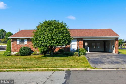 2000 Garfield Ave, West Lawn, PA, 19609-2010 | Card Image