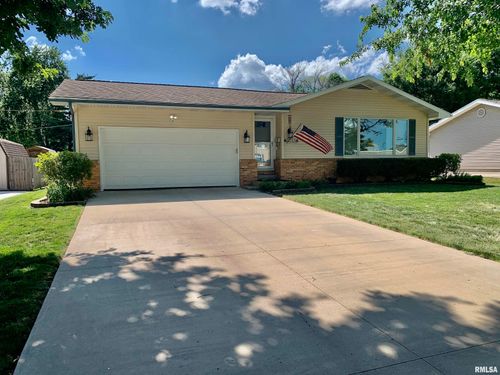 1713 S West St, South Jacksonville, IL, 62650-3229 | Card Image