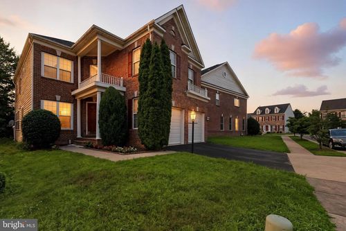 9046 Galvin Ln, LORTON, VA, 22079-2944 | Card Image