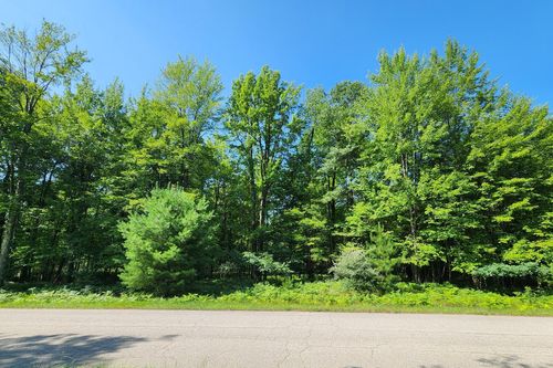 6127 Fawn Lake Dr, Stanwood, MI, 49346-9464 | Card Image