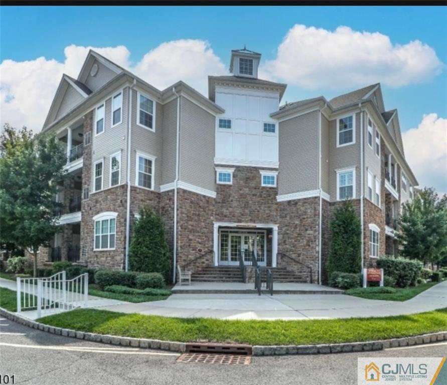 Minuteman Ln, Somerset, NJ 08873