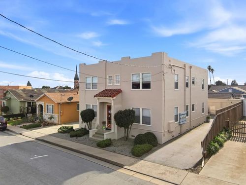 15 Eastern Dr, Watsonville, CA, 95076-3838 | Card Image