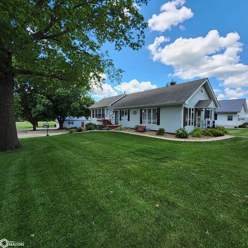 702 N Walnut St, Avoca, IA, 51521-3537 | Card Image