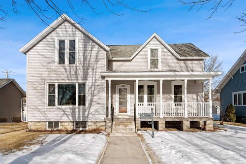 1528 Carney Boulevard, Marinette, WI, 54143 | Card Image